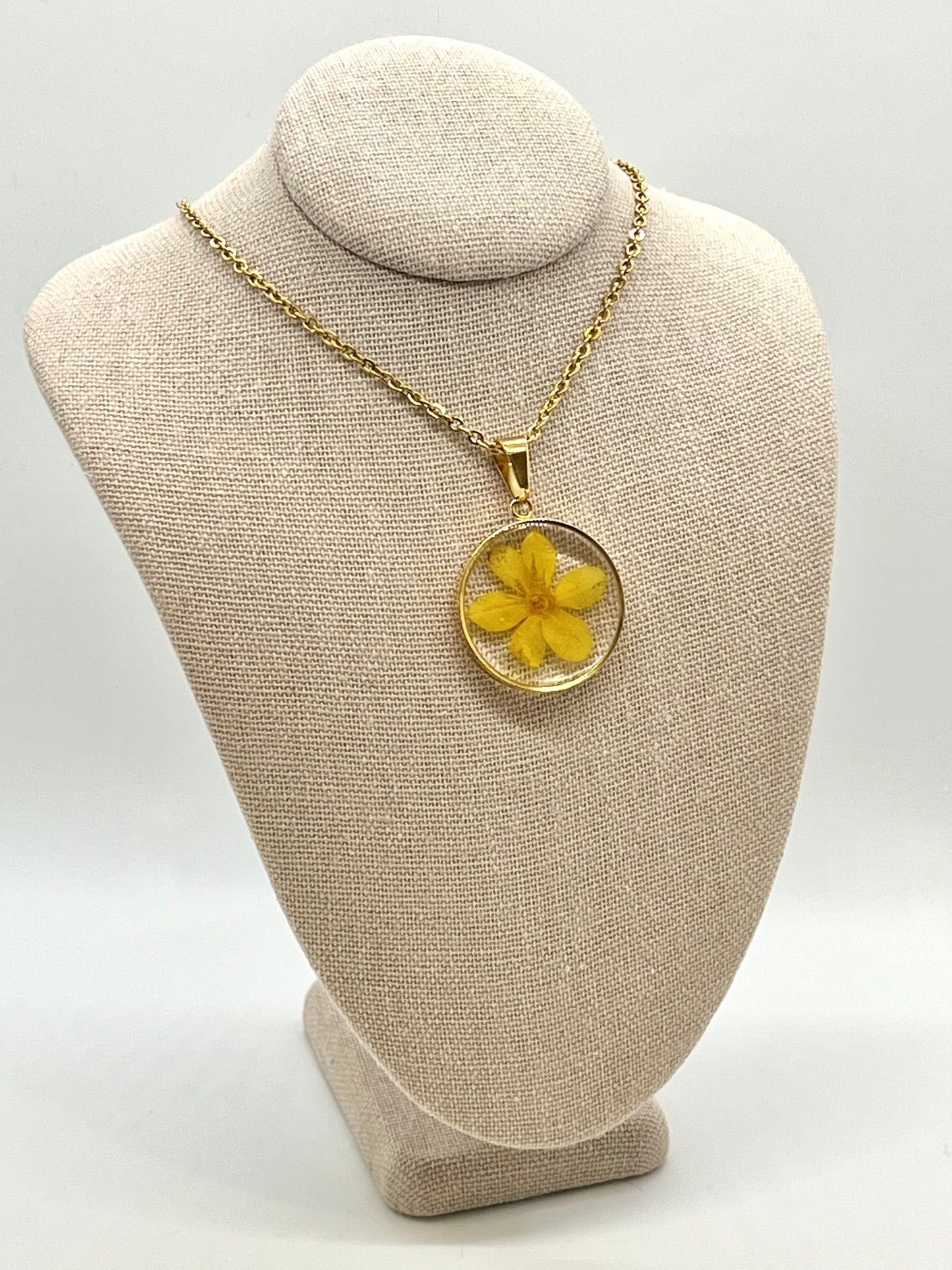 Daffodil Necklace