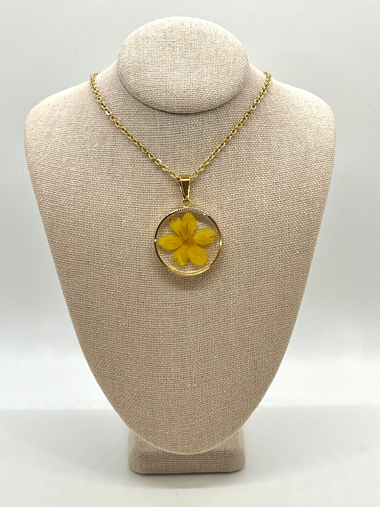 Daffodil Necklace