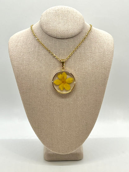 Daffodil Necklace