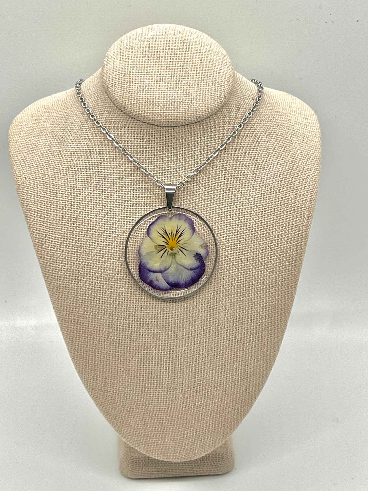 Viola Necklace